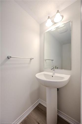 C138-590 Benninger Drive, Kitchener, ON - Indoor Photo Showing Bathroom