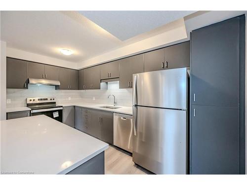 C138-590 Benninger Drive, Kitchener, ON - Indoor Photo Showing Kitchen With Upgraded Kitchen