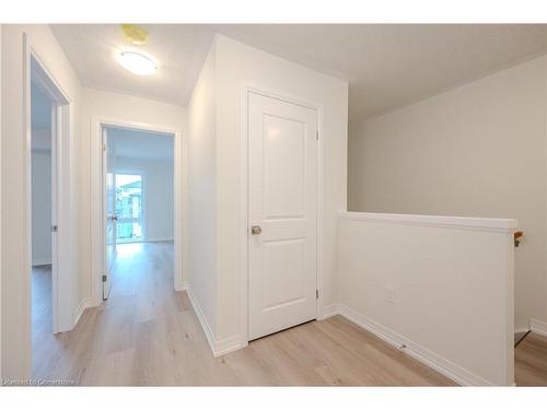 C138-590 Benninger Drive, Kitchener, ON - Indoor Photo Showing Other Room