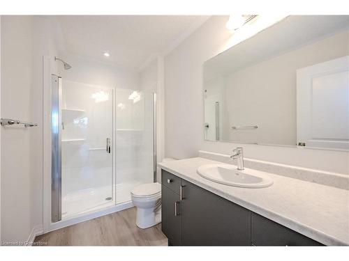 C138-590 Benninger Drive, Kitchener, ON - Indoor Photo Showing Bathroom