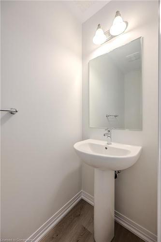 C137-588 Benninger Drive, Kitchener, ON - Indoor Photo Showing Bathroom