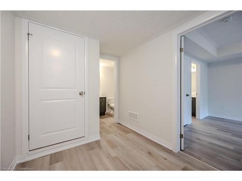 C137-588 Benninger Drive, Kitchener, ON - Indoor Photo Showing Other Room