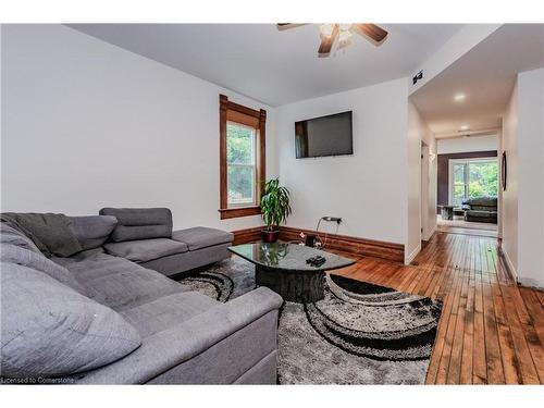 321 John Street, Mount Forest, ON - Indoor Photo Showing Living Room