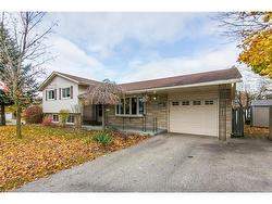 542 Glendene Crescent  Waterloo, ON N2L 4P4