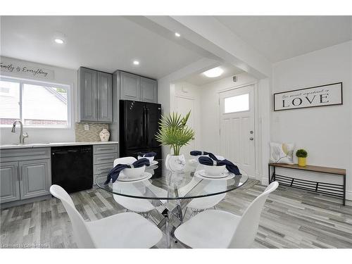 2005 Coronation Boulevard, Cambridge, ON - Indoor Photo Showing Dining Room