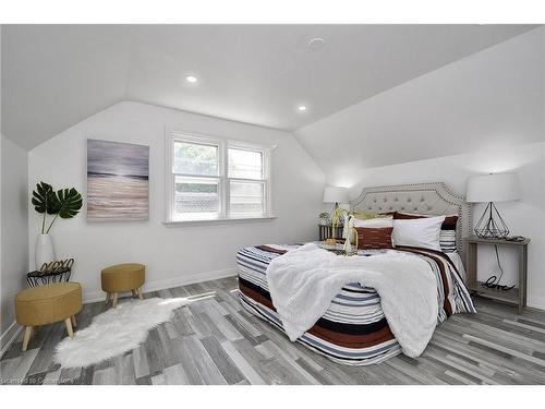 2005 Coronation Boulevard, Cambridge, ON - Indoor Photo Showing Bedroom