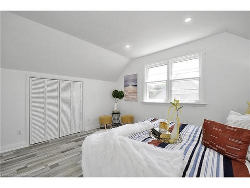 2005 Coronation Boulevard, Cambridge, ON - Indoor Photo Showing Bedroom