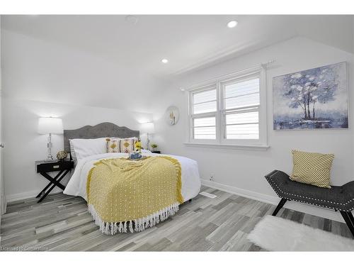 2005 Coronation Boulevard, Cambridge, ON - Indoor Photo Showing Bedroom