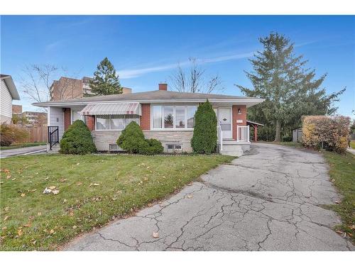 104 Strathcona Crescent, Kitchener, ON - Outdoor With Facade