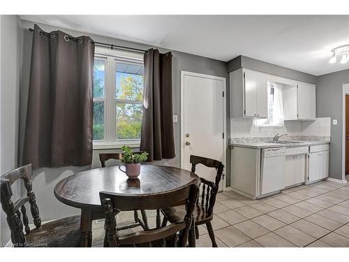 104 Strathcona Crescent, Kitchener, ON - Indoor Photo Showing Other Room