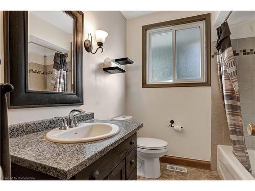 104 Strathcona Crescent, Kitchener, ON - Indoor Photo Showing Bathroom