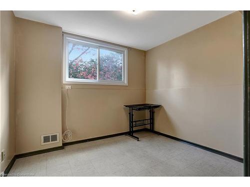 104 Strathcona Crescent, Kitchener, ON - Indoor Photo Showing Other Room