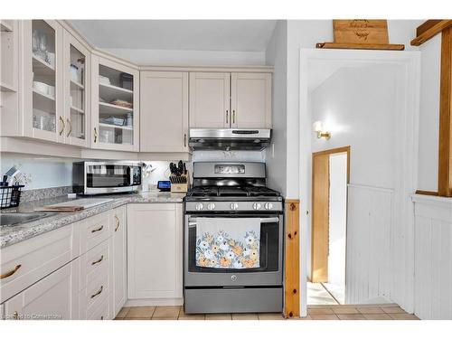 260 Tweedsmuir Avenue, London, ON - Indoor Photo Showing Kitchen