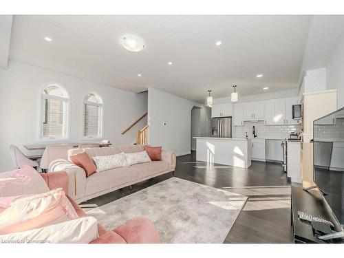 22 Sandstone Street, Cambridge, ON - Indoor Photo Showing Living Room