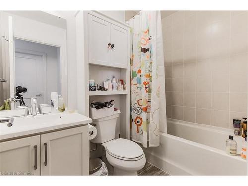 703-155 Caroline Street S, Waterloo, ON - Indoor Photo Showing Bathroom