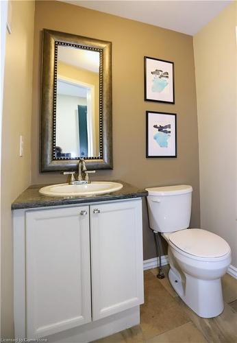 518 Exmoor Street, Waterloo, ON - Indoor Photo Showing Bathroom