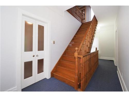 18 Tweed Street, Waterloo, ON - Indoor Photo Showing Other Room