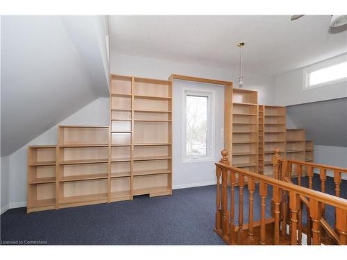 18 Tweed Street, Waterloo, ON - Indoor Photo Showing Other Room