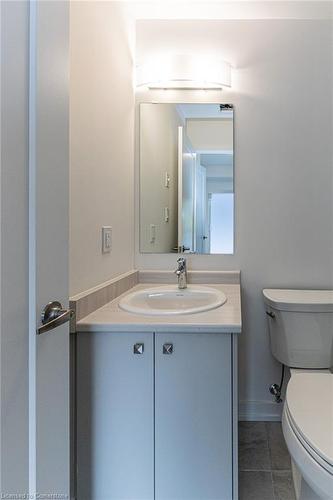 E2-20 Palace Street, Kitchener, ON - Indoor Photo Showing Bathroom