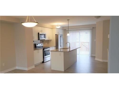 4 Bank Swallow Crescent, Kitchener, ON - Indoor Photo Showing Kitchen