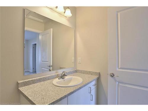 4 Bank Swallow Crescent, Kitchener, ON - Indoor Photo Showing Bathroom