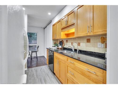 2-524 Beechwood Drive, Waterloo, ON - Indoor Photo Showing Kitchen With Double Sink