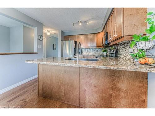 22-105 Pinnacle Drive, Kitchener, ON - Indoor Photo Showing Kitchen With Double Sink