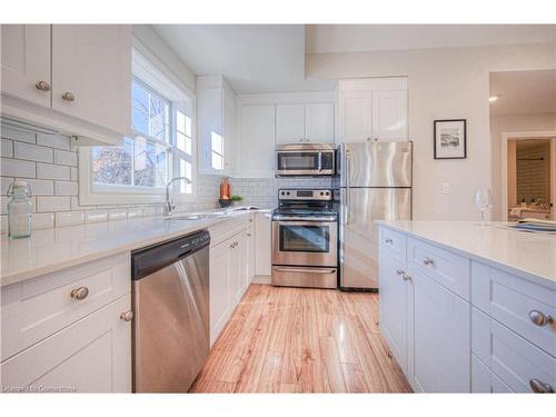 B301-112 Union St E, Waterloo, ON - Indoor Photo Showing Kitchen With Stainless Steel Kitchen With Upgraded Kitchen