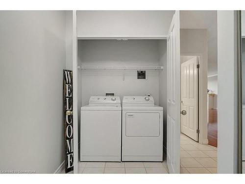 805-255 Keats Way, Waterloo, ON - Indoor Photo Showing Laundry Room