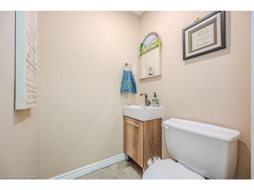 12-30 Green Valley Drive, Kitchener, ON - Indoor Photo Showing Bathroom