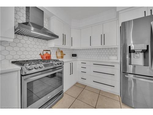 15 Yarrow Court, Kitchener, ON - Indoor Photo Showing Kitchen