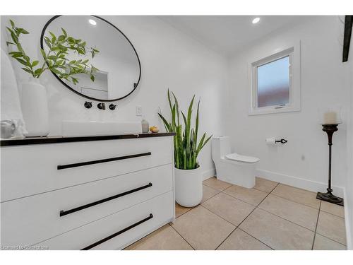 15 Yarrow Court, Kitchener, ON - Indoor Photo Showing Bathroom