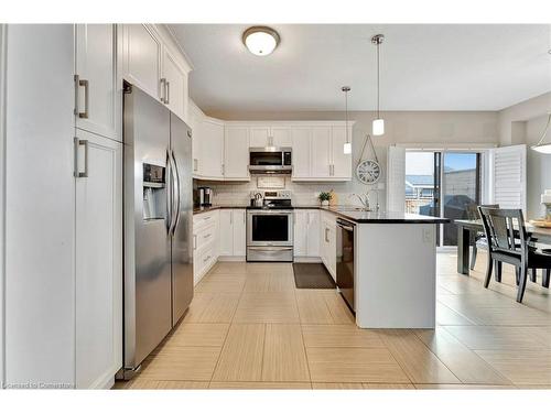 200 Birkinshaw Road, Cambridge, ON - Indoor Photo Showing Kitchen With Stainless Steel Kitchen With Upgraded Kitchen