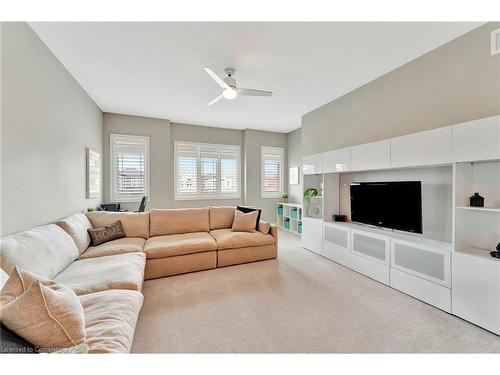 200 Birkinshaw Road, Cambridge, ON - Indoor Photo Showing Living Room