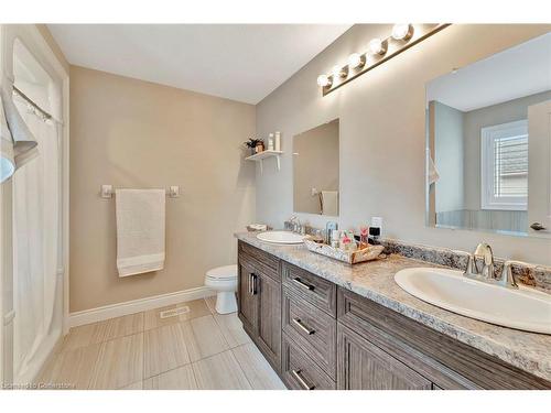 200 Birkinshaw Road, Cambridge, ON - Indoor Photo Showing Bathroom