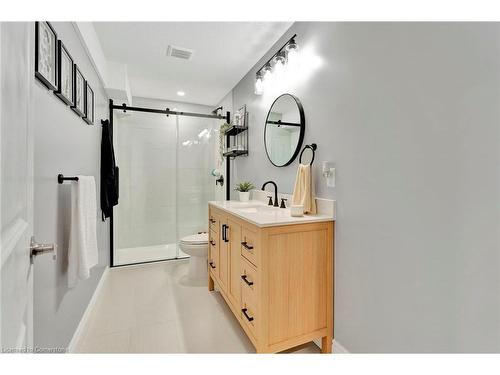 200 Birkinshaw Road, Cambridge, ON - Indoor Photo Showing Bathroom