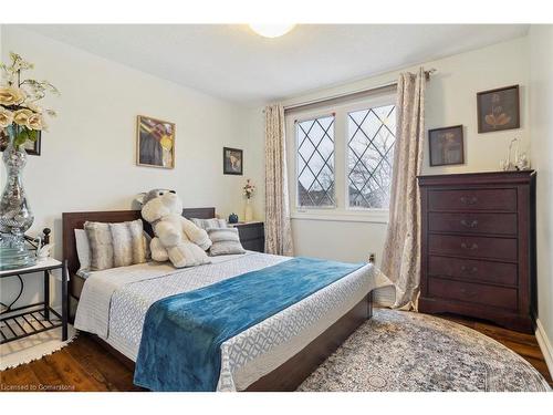 264 Seldon Street, Thamesford, ON - Indoor Photo Showing Bedroom