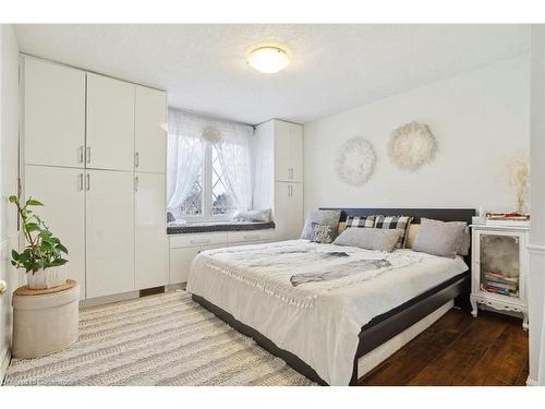 264 Seldon Street, Thamesford, ON - Indoor Photo Showing Bedroom