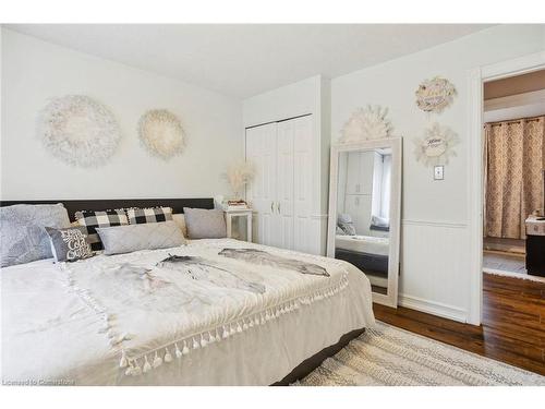 264 Seldon Street, Thamesford, ON - Indoor Photo Showing Bedroom