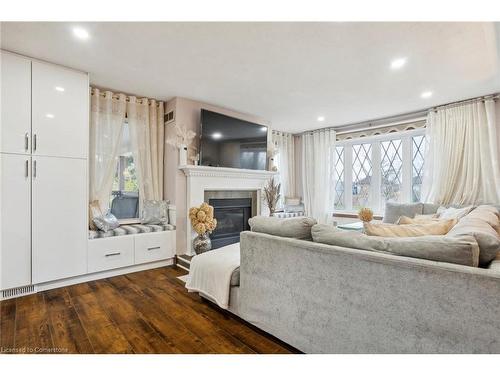 264 Seldon Street, Thamesford, ON - Indoor Photo Showing Living Room With Fireplace