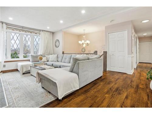 264 Seldon Street, Thamesford, ON - Indoor Photo Showing Living Room