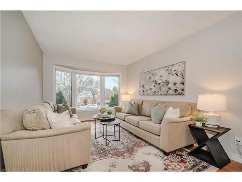 62 Medford Street, Kitchener, ON - Indoor Photo Showing Living Room