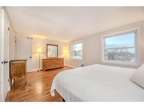 62 Medford Street, Kitchener, ON - Indoor Photo Showing Bedroom