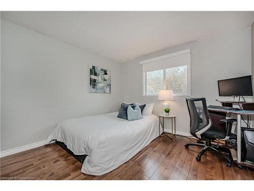 62 Medford Street, Kitchener, ON - Indoor Photo Showing Bedroom