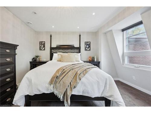 76 Phillip Avenue, Scarborough, ON - Indoor Photo Showing Bedroom