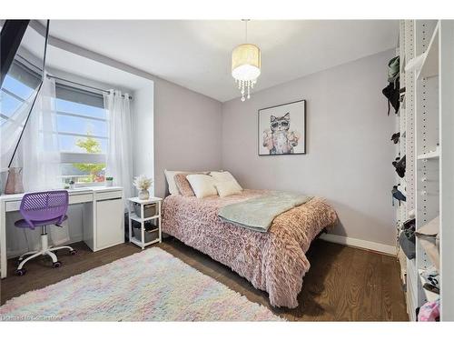 76 Phillip Avenue, Scarborough, ON - Indoor Photo Showing Bedroom