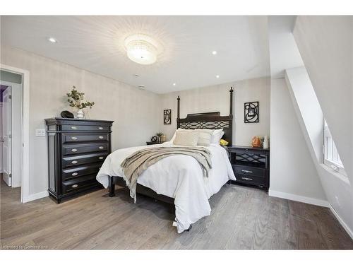 76 Phillip Avenue, Scarborough, ON - Indoor Photo Showing Bedroom