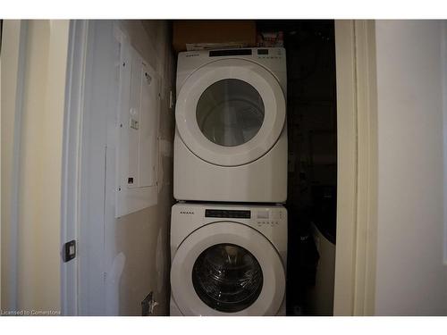 A1-405 Myers Road, Cambridge, ON - Indoor Photo Showing Laundry Room