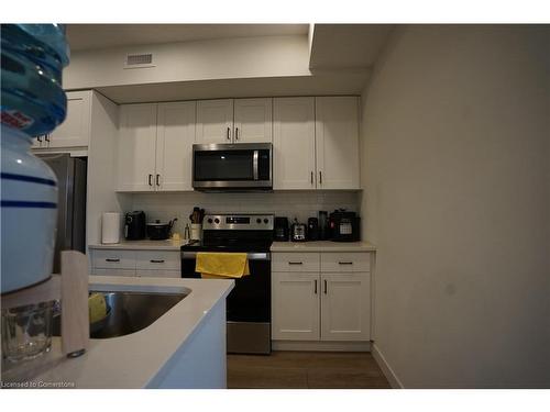 A1-405 Myers Road, Cambridge, ON - Indoor Photo Showing Kitchen