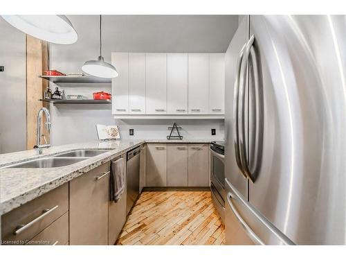 209-24 Cedar Street, Cambridge, ON - Indoor Photo Showing Kitchen With Stainless Steel Kitchen With Double Sink